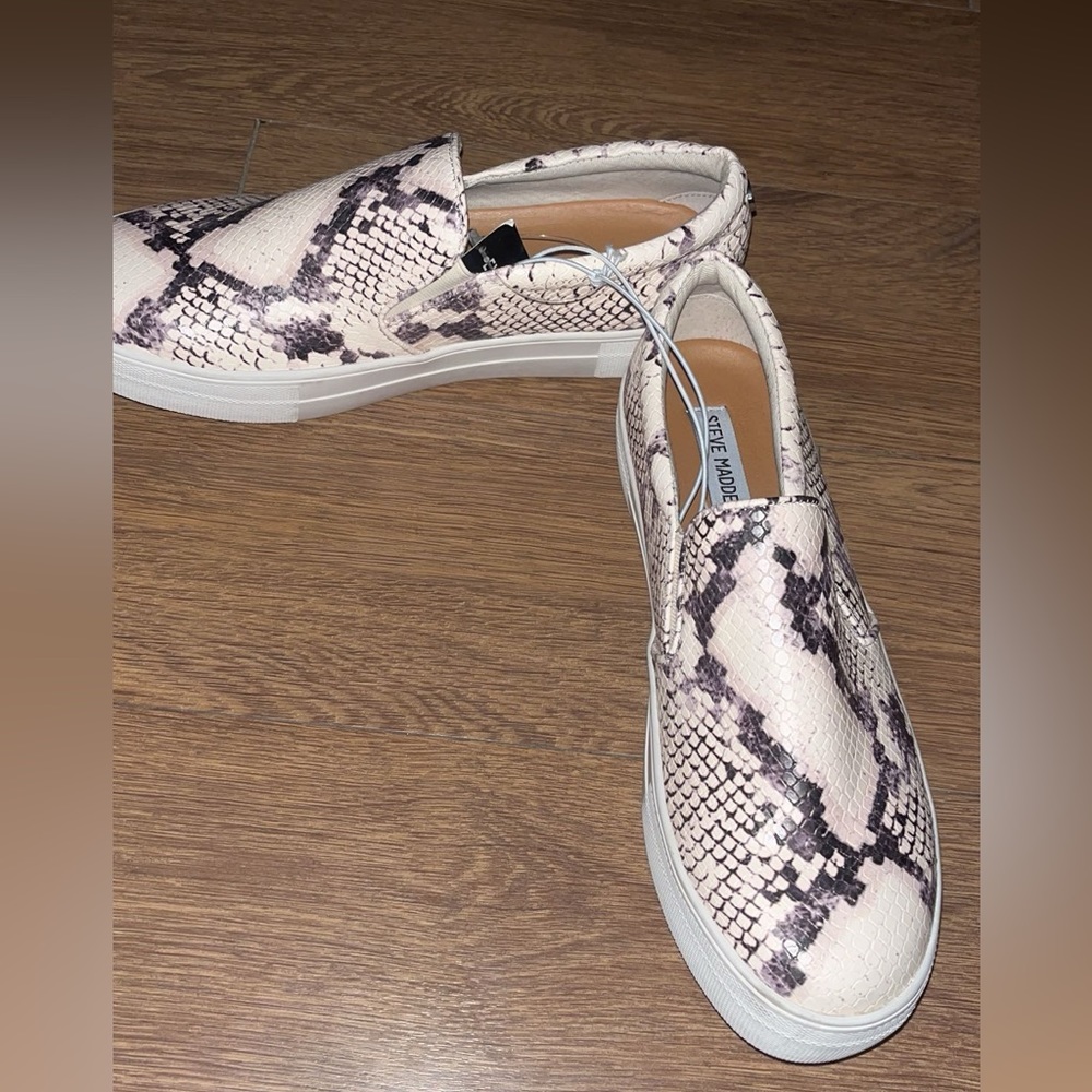 Steve Madden snakeskin shoes